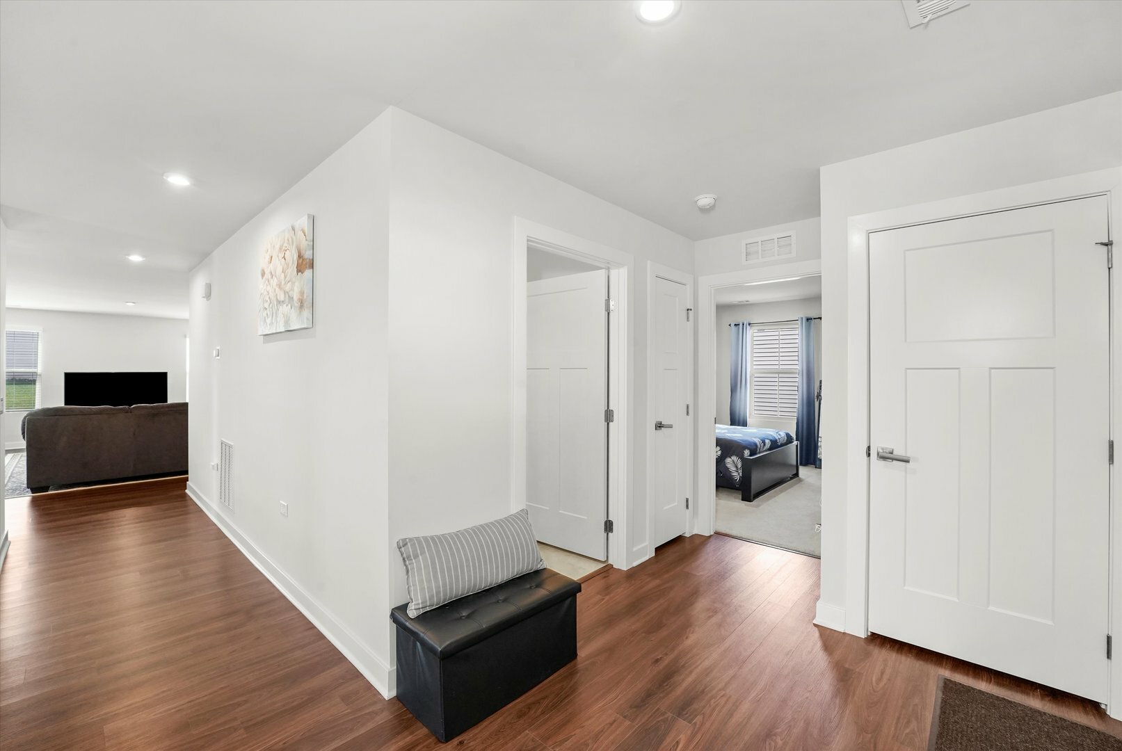 Property Photo: 2834 Ketchum Court IL 60560