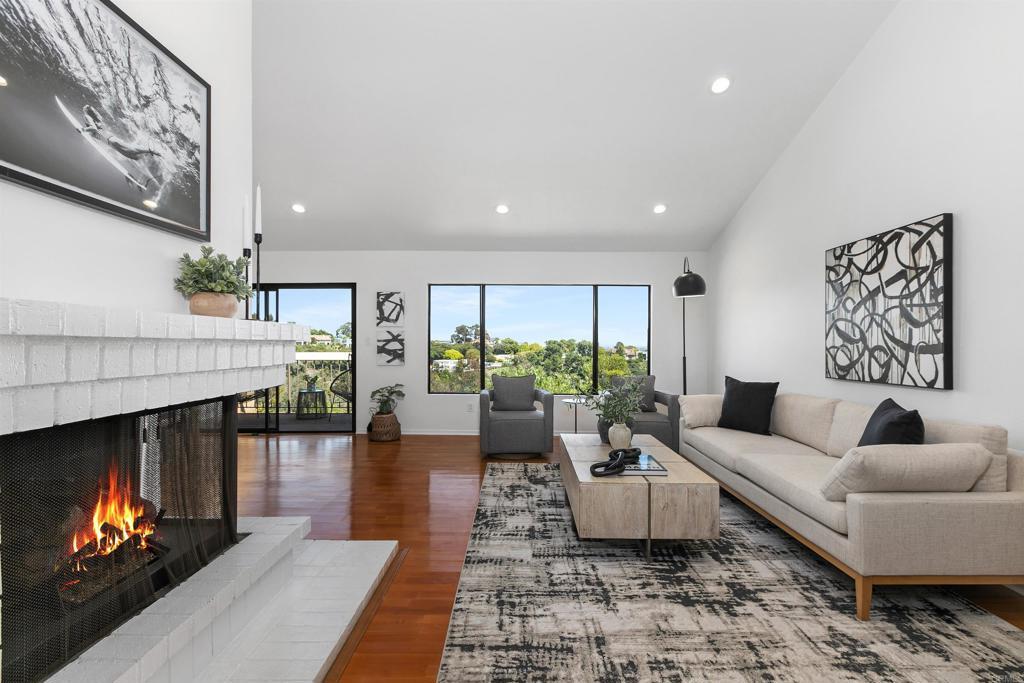 6635 Caminito Scioto  La Jolla CA 92037 photo