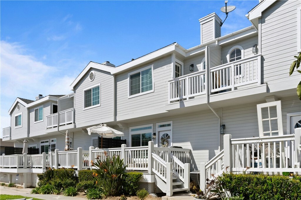 Property Photo: 357 W Wilson Street J CA 92627