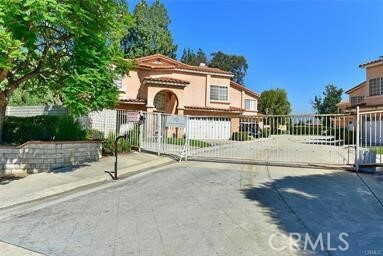Property Photo: 907 W Arrow CA 91711