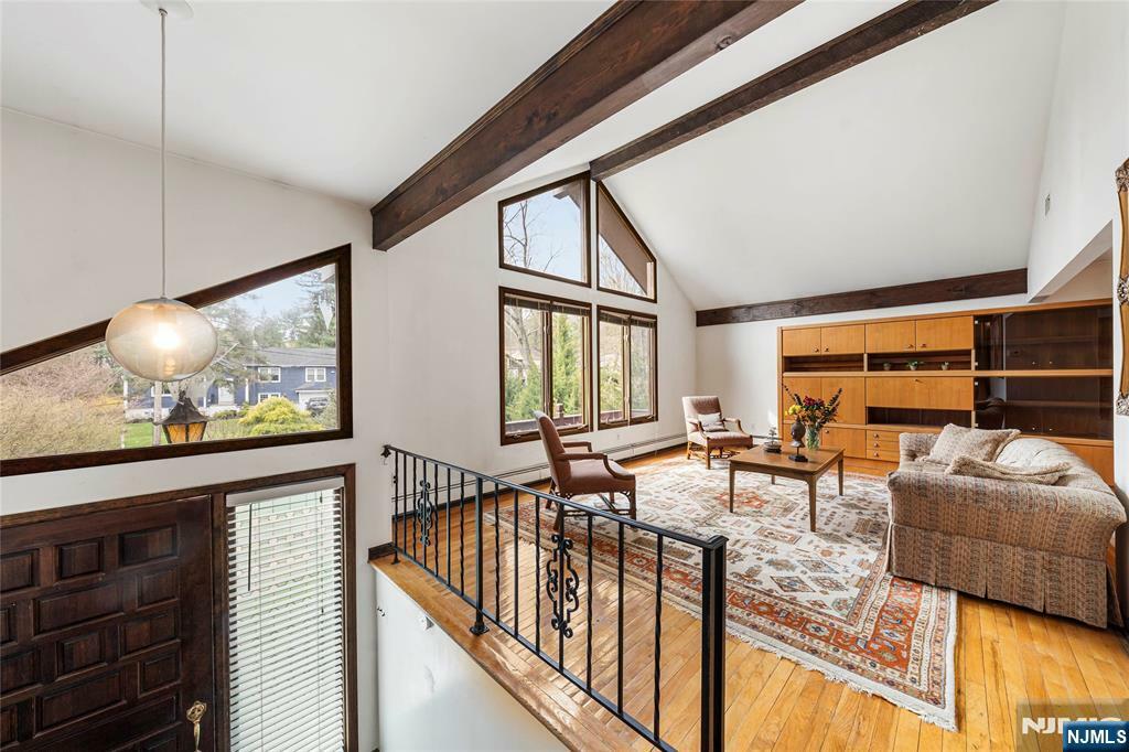 Property Photo:  6 Hill Road  NJ 07677 