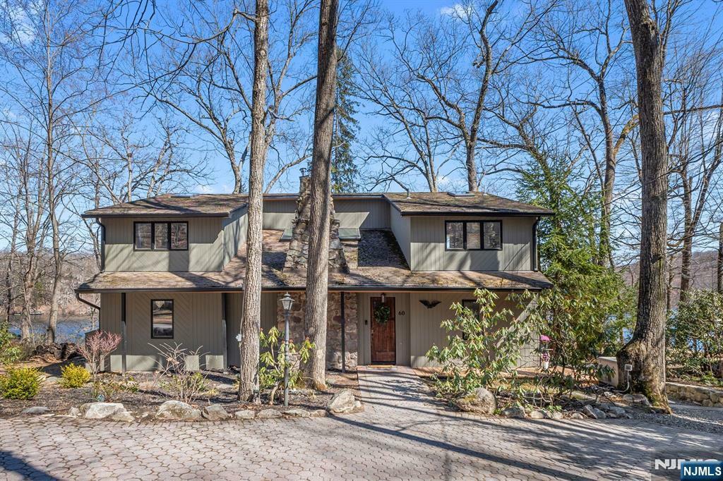 60 W Shore Drive  Bloomingdale NJ 07403 photo