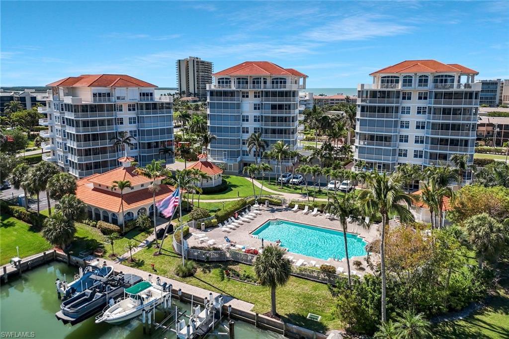 Property Photo: 1141 Swallow Ave 4-402 FL 34145