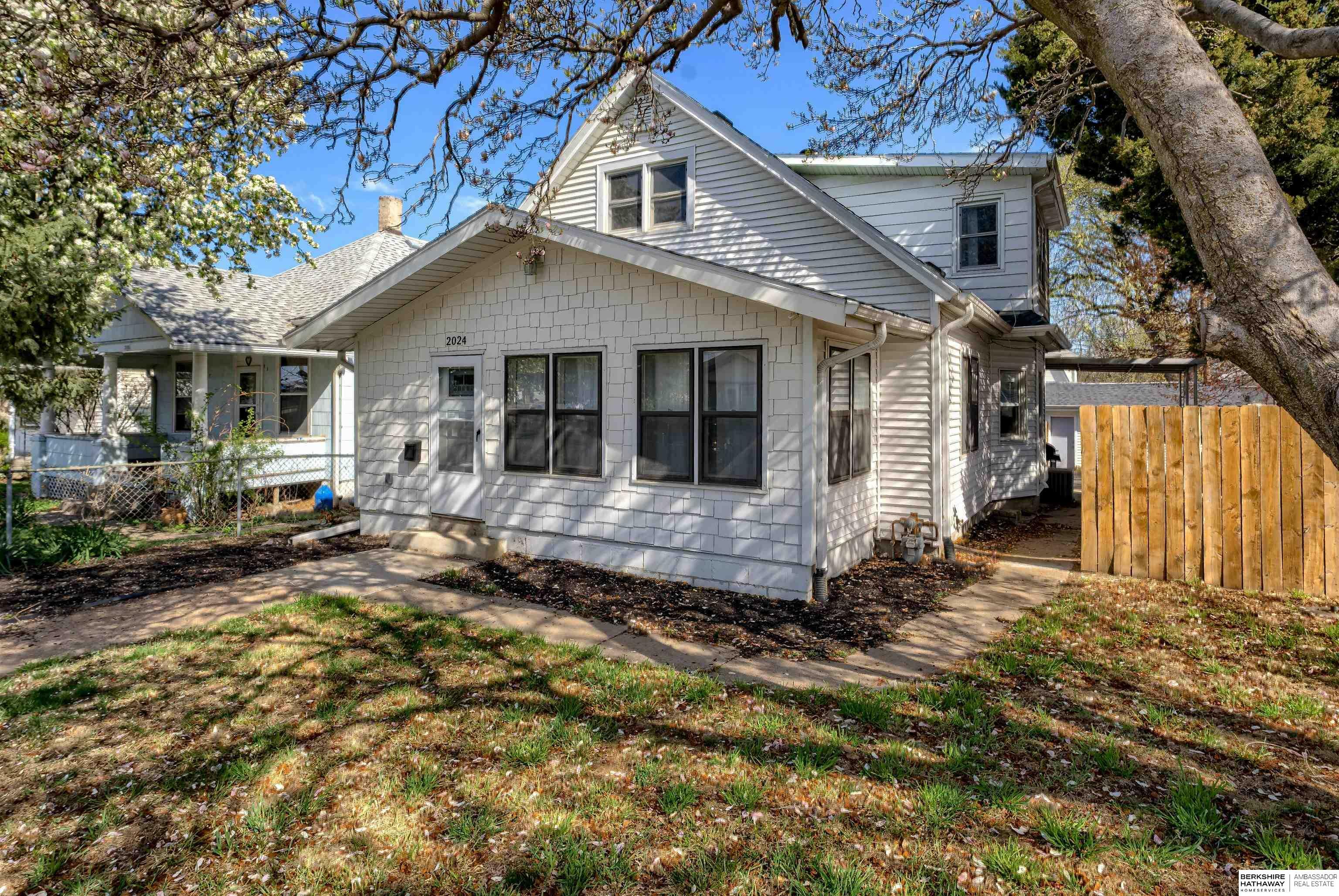 Property Photo: 2024 Avenue A Avenue IA 51501