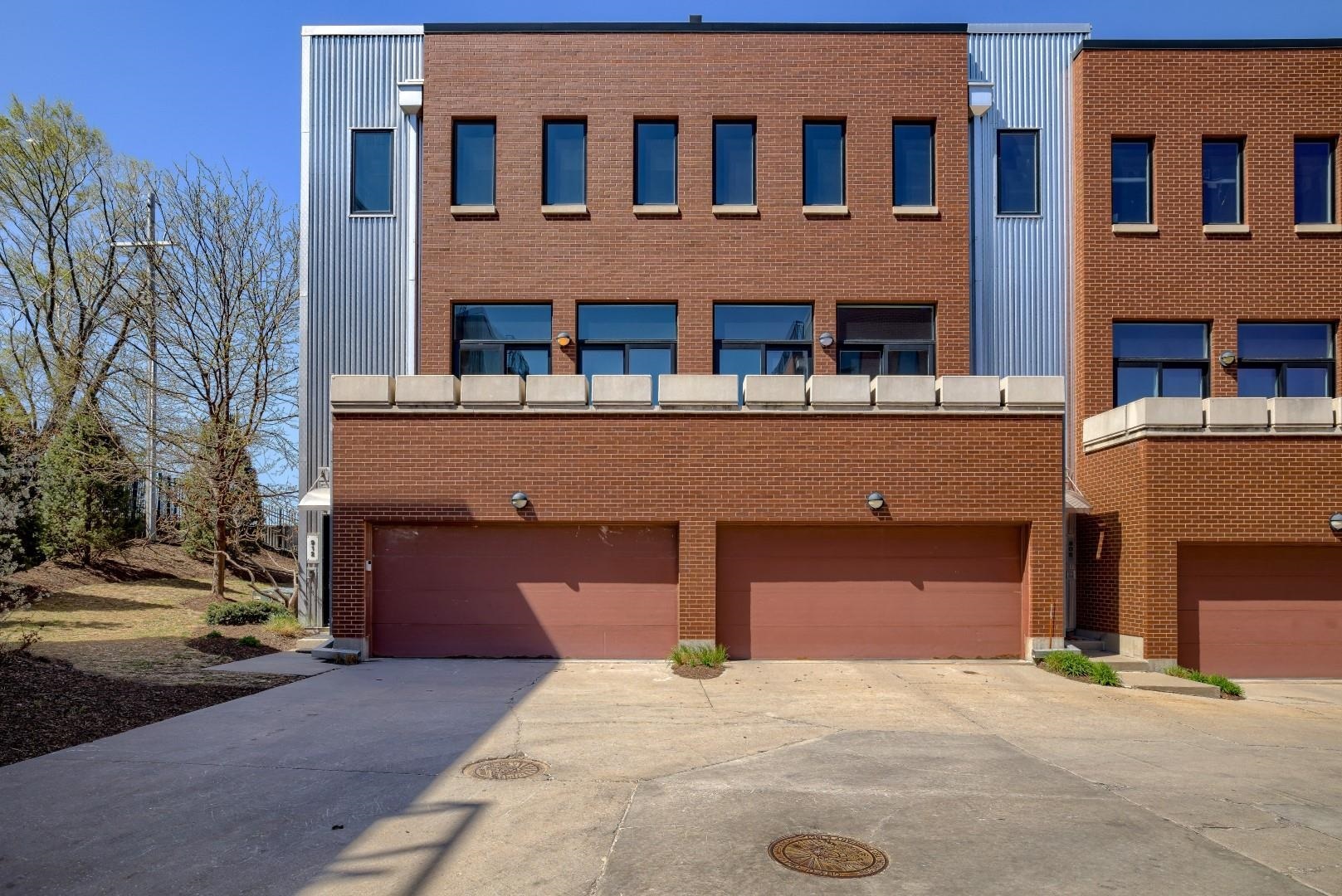 Property Photo: 912 S 12 Court NE 68108-0000
