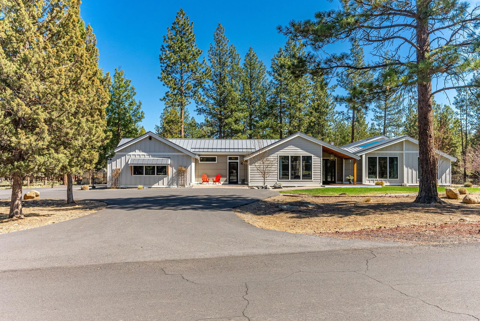 Property Photo:  63444 NW Bridle Lane  OR 97703 