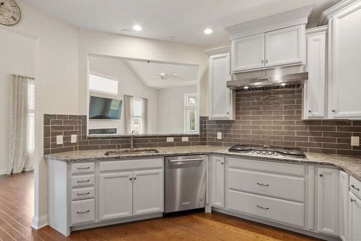 Property Photo:  18 Ridgewood Dr 18  MA 01775 