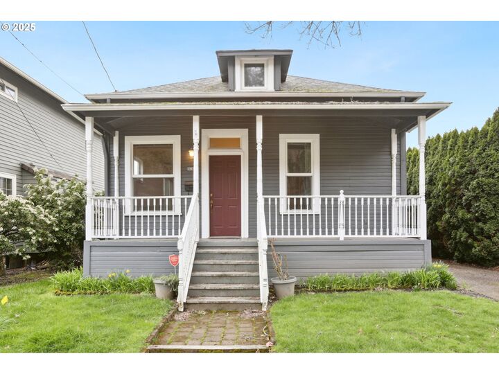 5926 S Corbett Ave  Portland OR 97239 photo