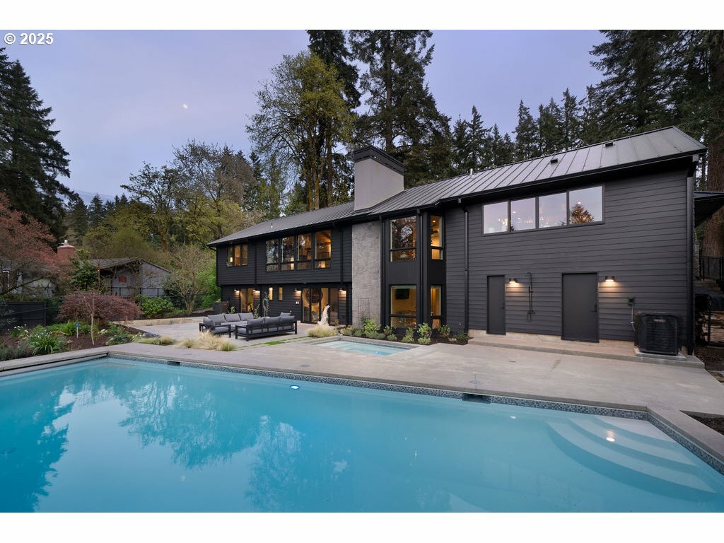 Property Photo: 2627 Park Rd OR 97034
