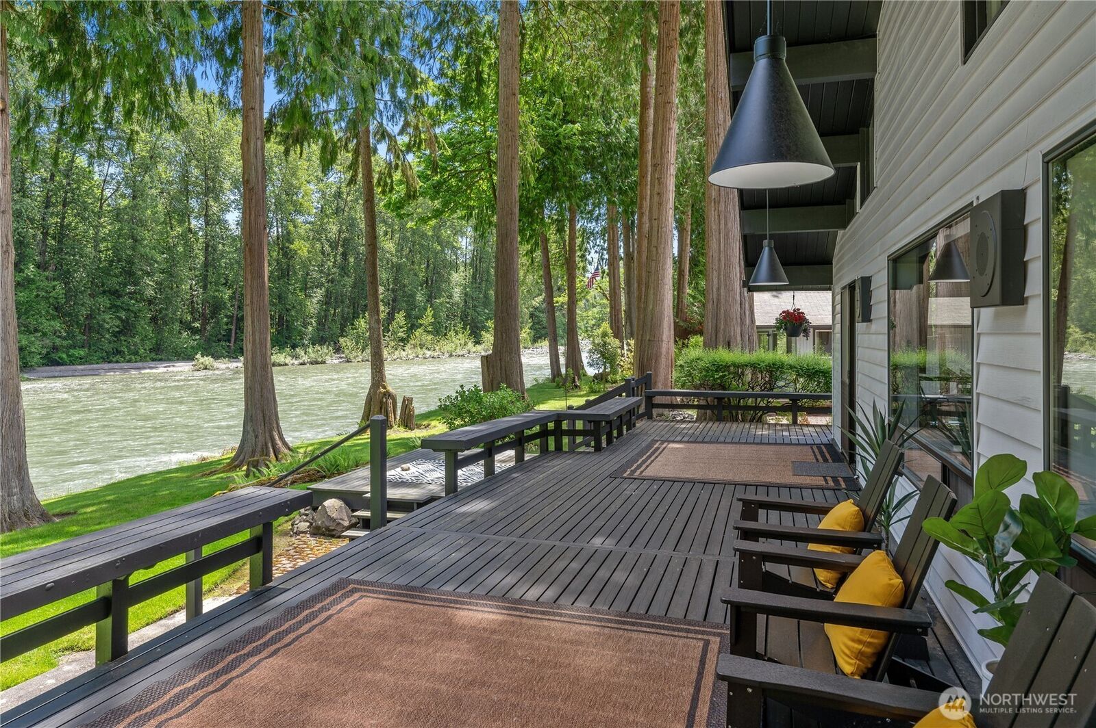Property Photo: 11423 184th Drive NE WA 98252