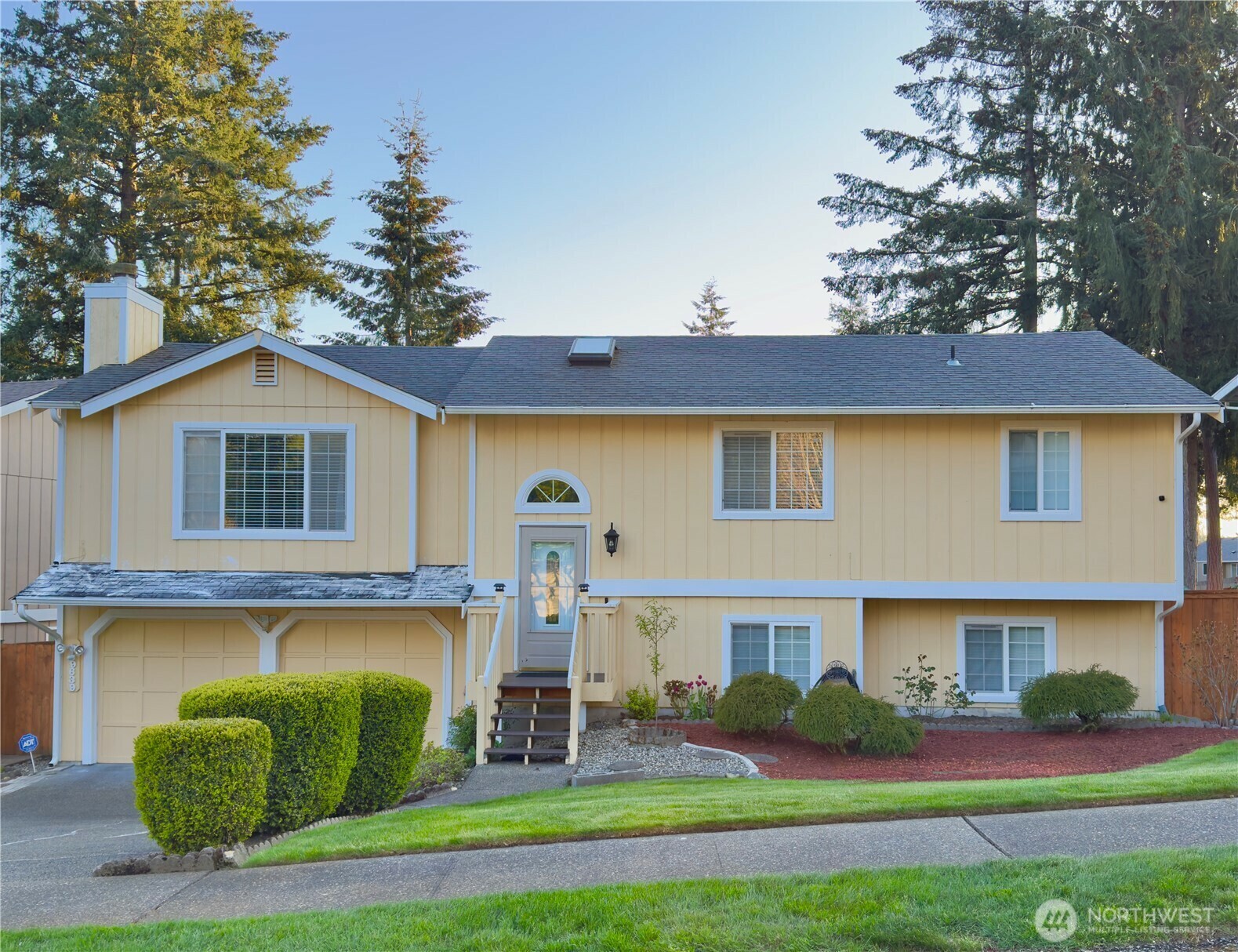 Property Photo: 9639 Summerfield Court SE WA 98513