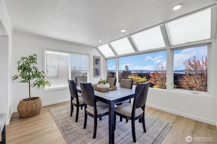 Property Photo: 818 Lake Street S 818 WA 98033
