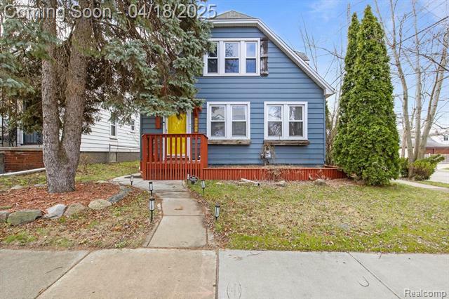 Property Photo: 22351 Nona Street MI 48124