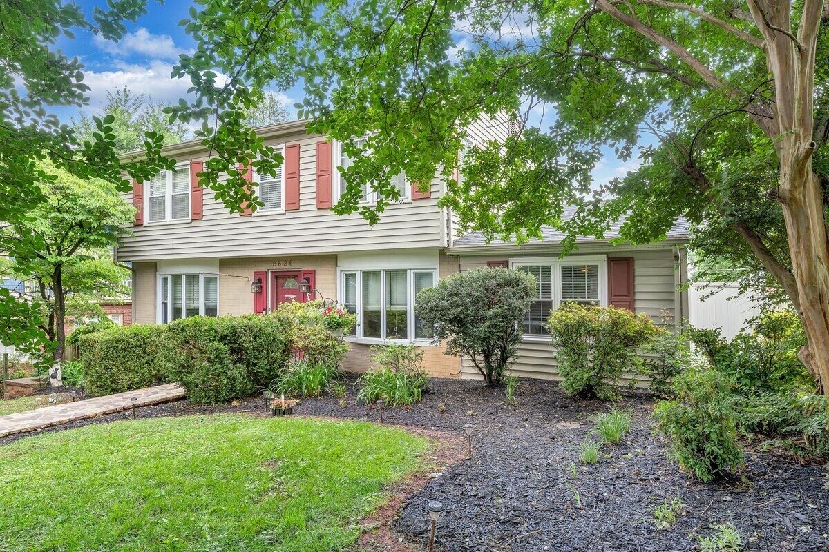Property Photo: 2626 Avenham Ave SW VA 24014