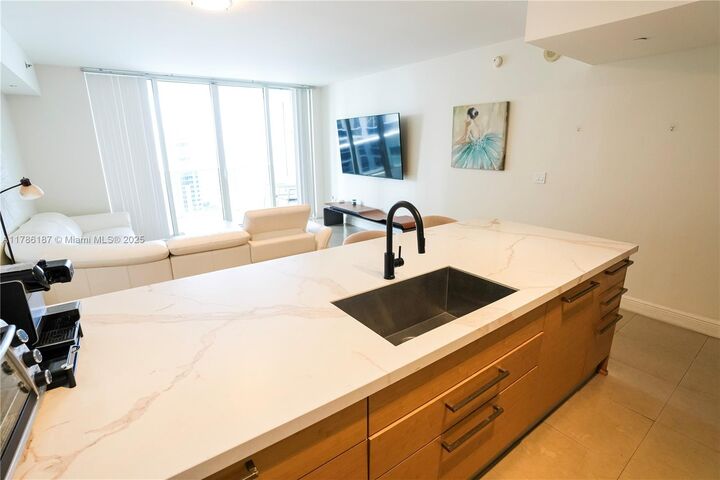 Property Photo:  1830 S Ocean Dr 2309  FL 33009 