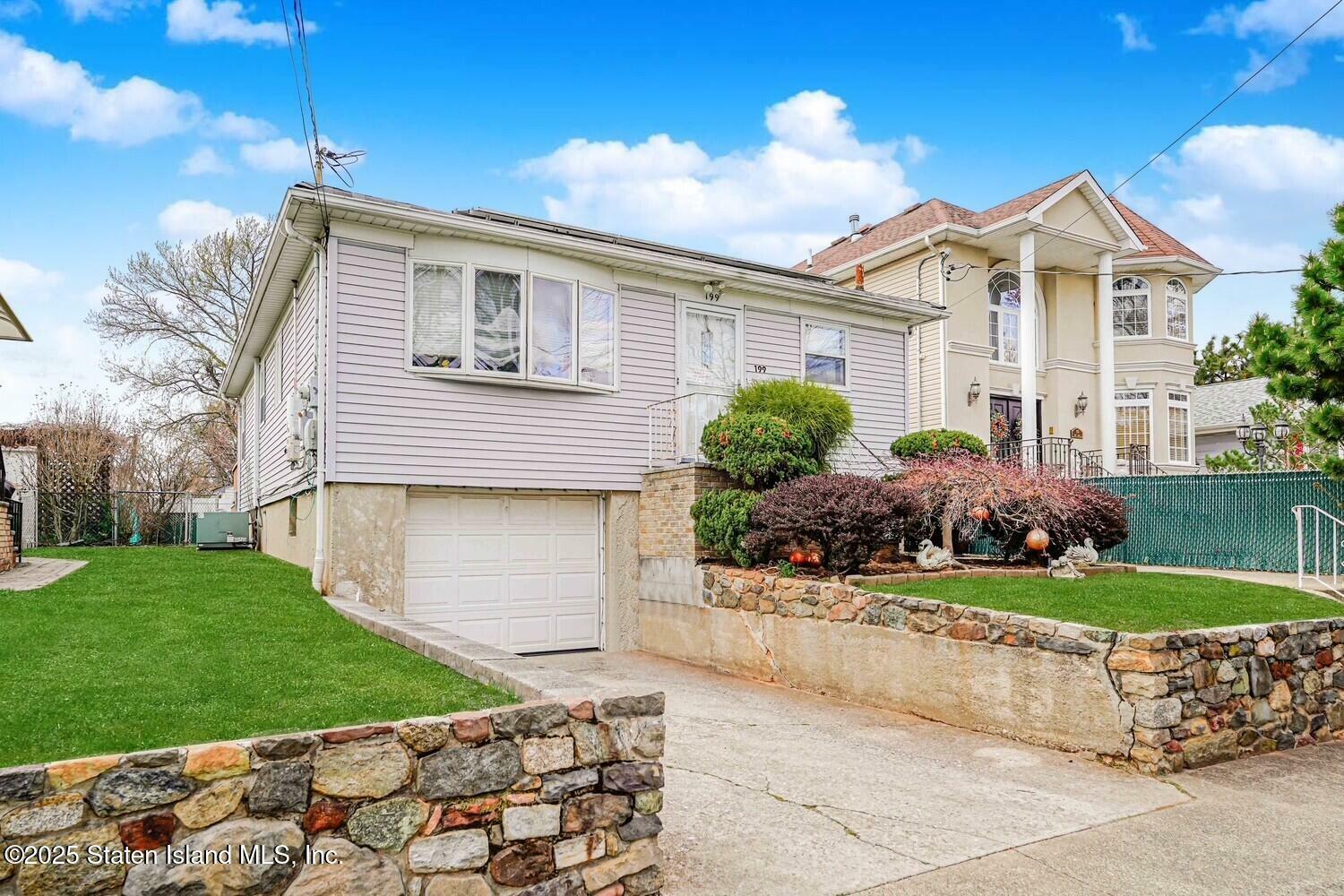 Property Photo: 199 King Street NY 10308
