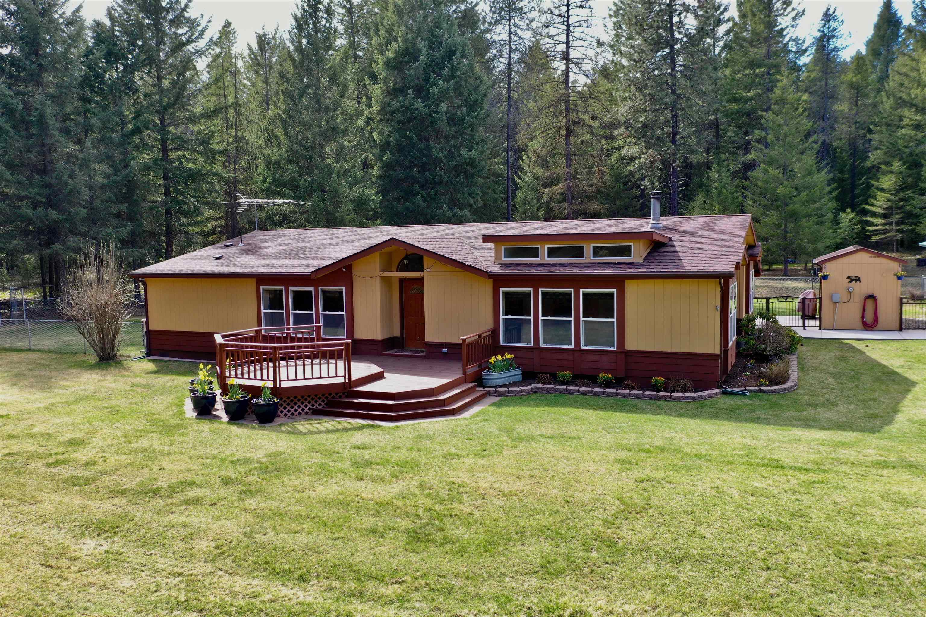 Property Photo:  1393 Green Rd  WA 99156 