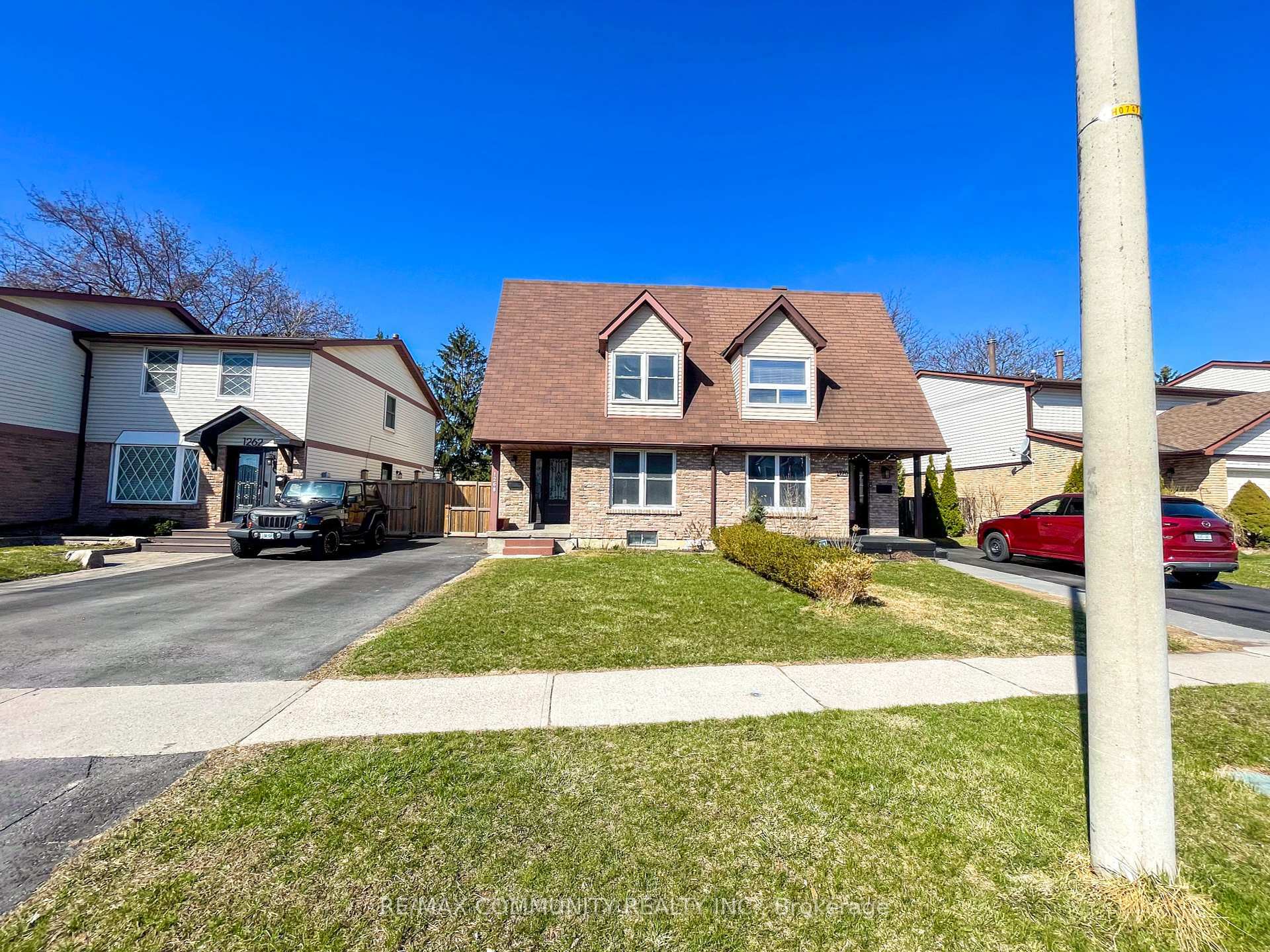 Property Photo: 1268 Trowbridge Drive ON L1G 7H2