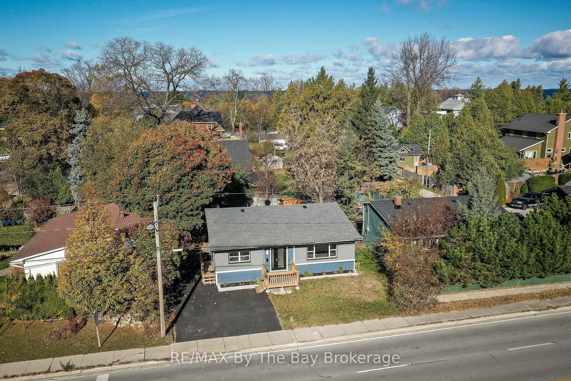 Photo de la propriété: 85 Huron Street ON L9Y 1C7