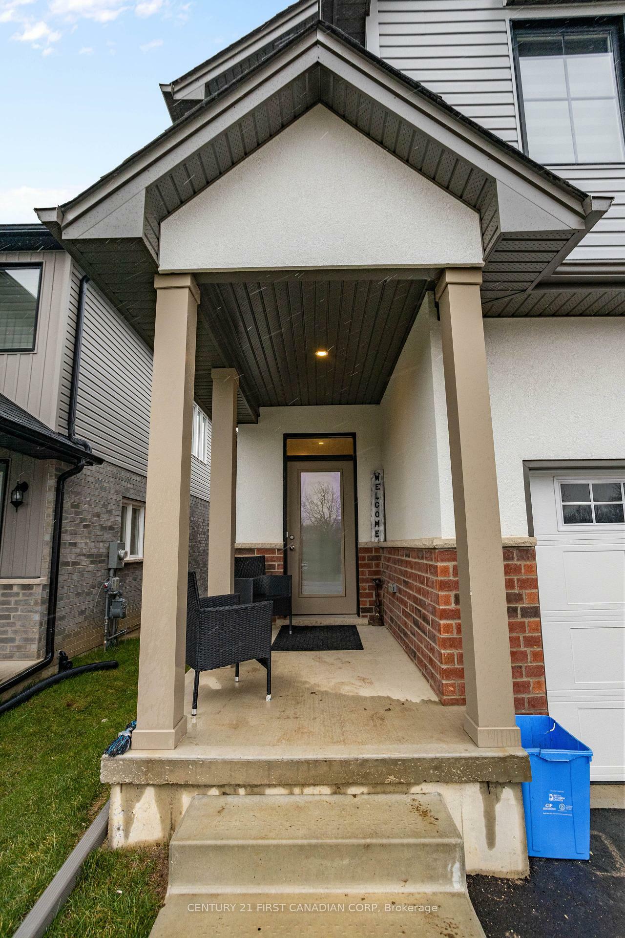 Property Photo: 2677 Bobolink Lane ON N6M 0J9