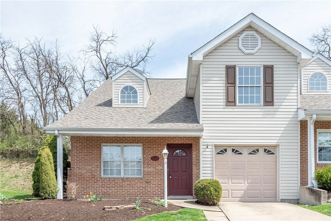 Property Photo: 5525 Worthington Ct PA 15017
