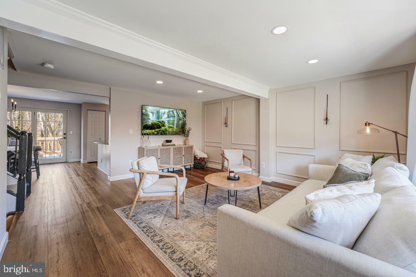 Property Photo: 1124 Floyd Place VA 20170