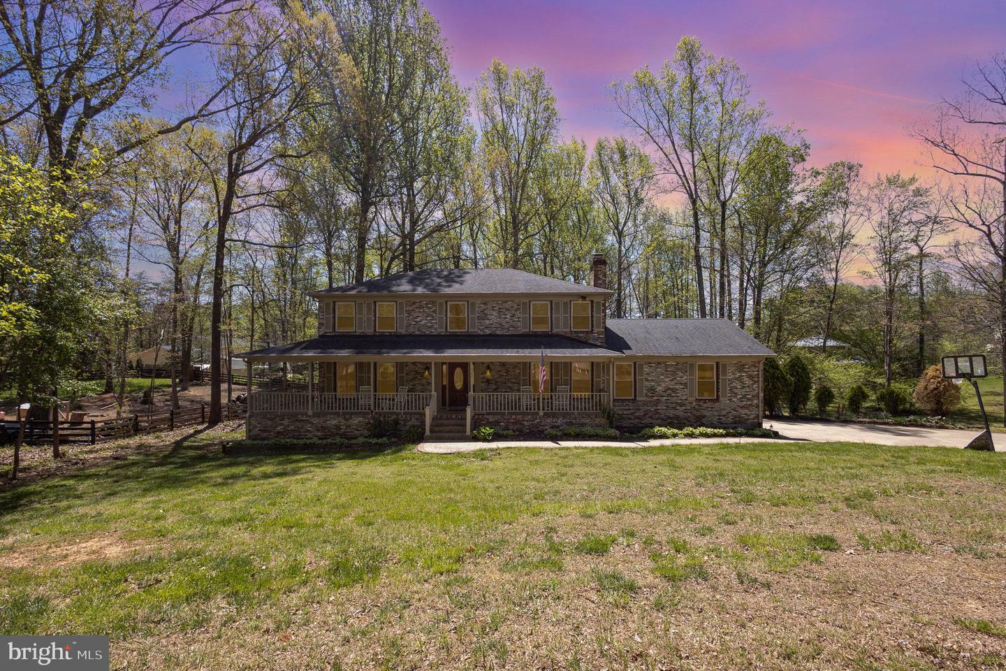 Property Photo: 123 Barnswallow Lane VA 22556