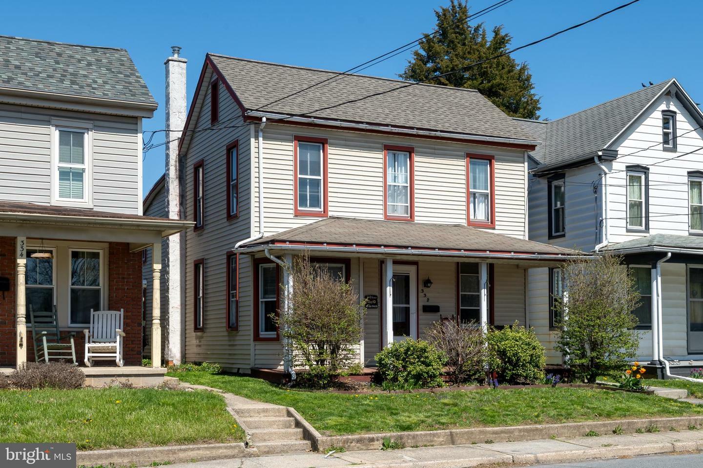Property Photo: 332 W High Street PA 17545