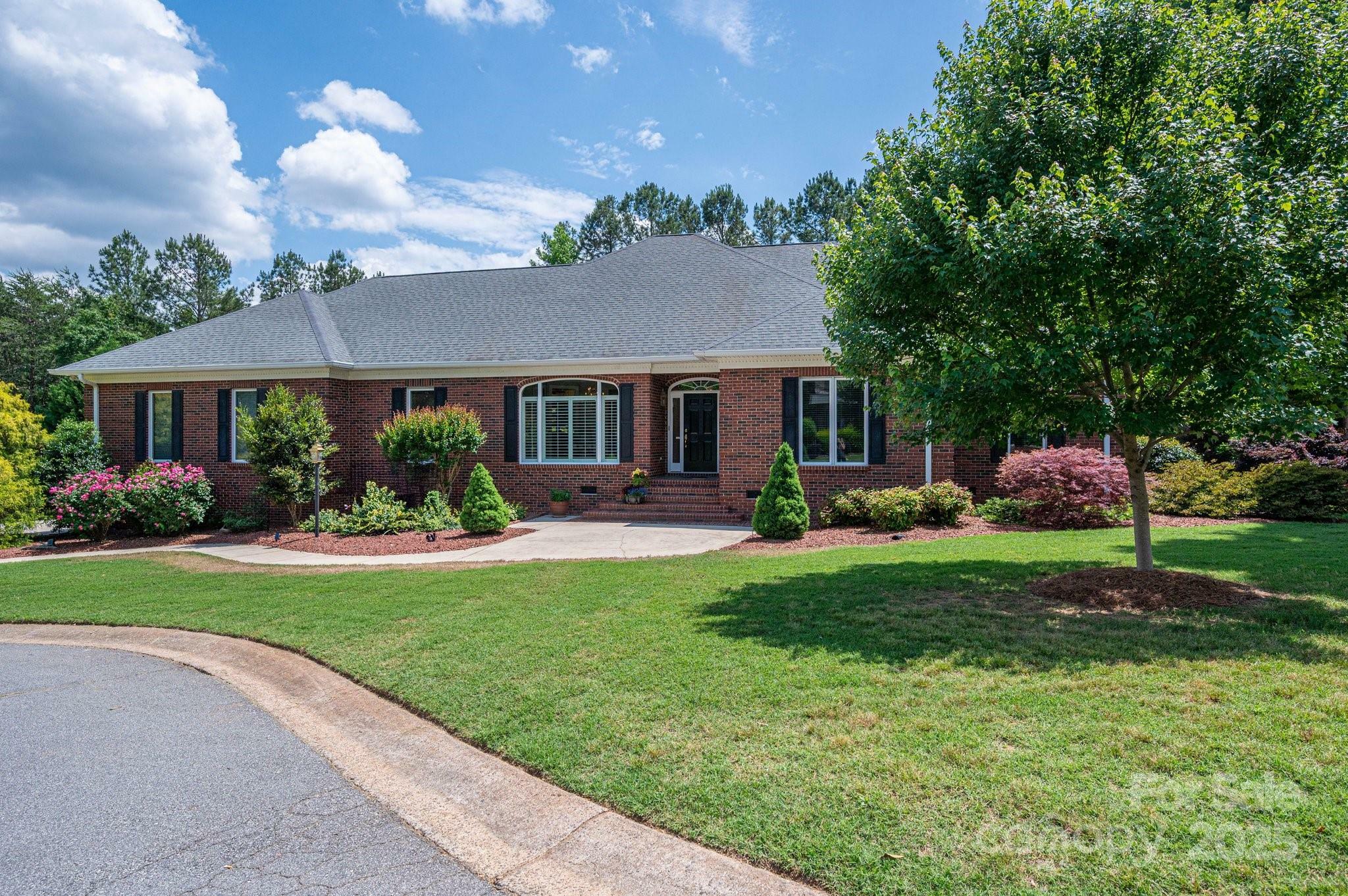 Property Photo: 216 Commodore Court NC 28012