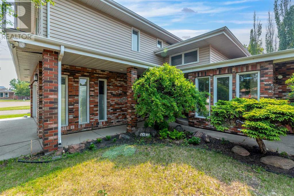 Property Photo: 5107 41 Street AB T9V 1P7