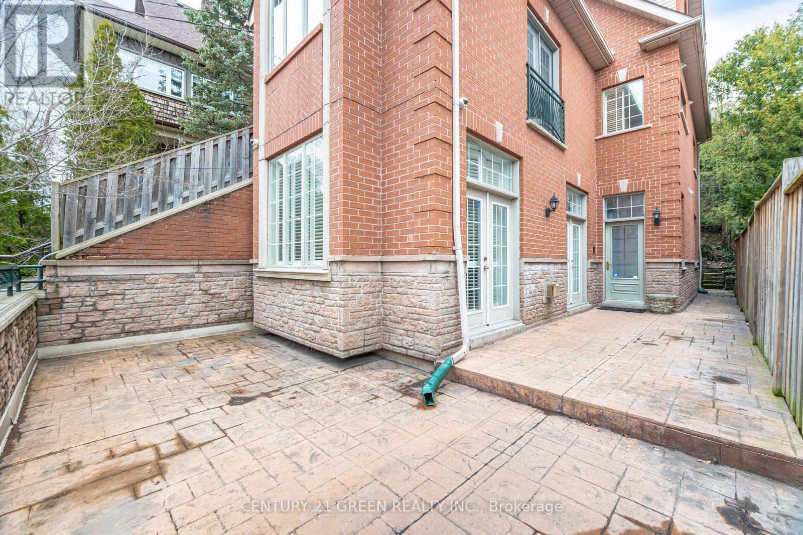 Property Photo: 135 Glenmount Park Road ON M4E 2N3