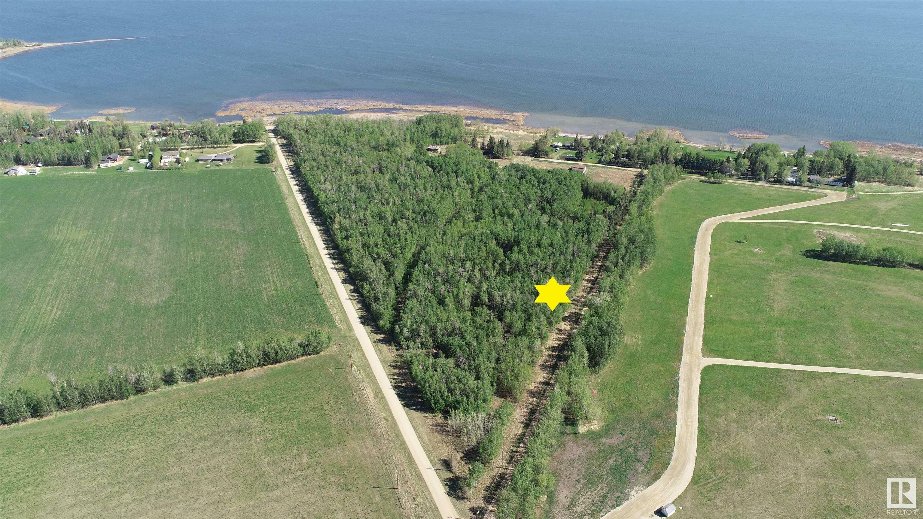 Property Photo:  404 54411 Rge Rd 40  AB T0E 0A0 