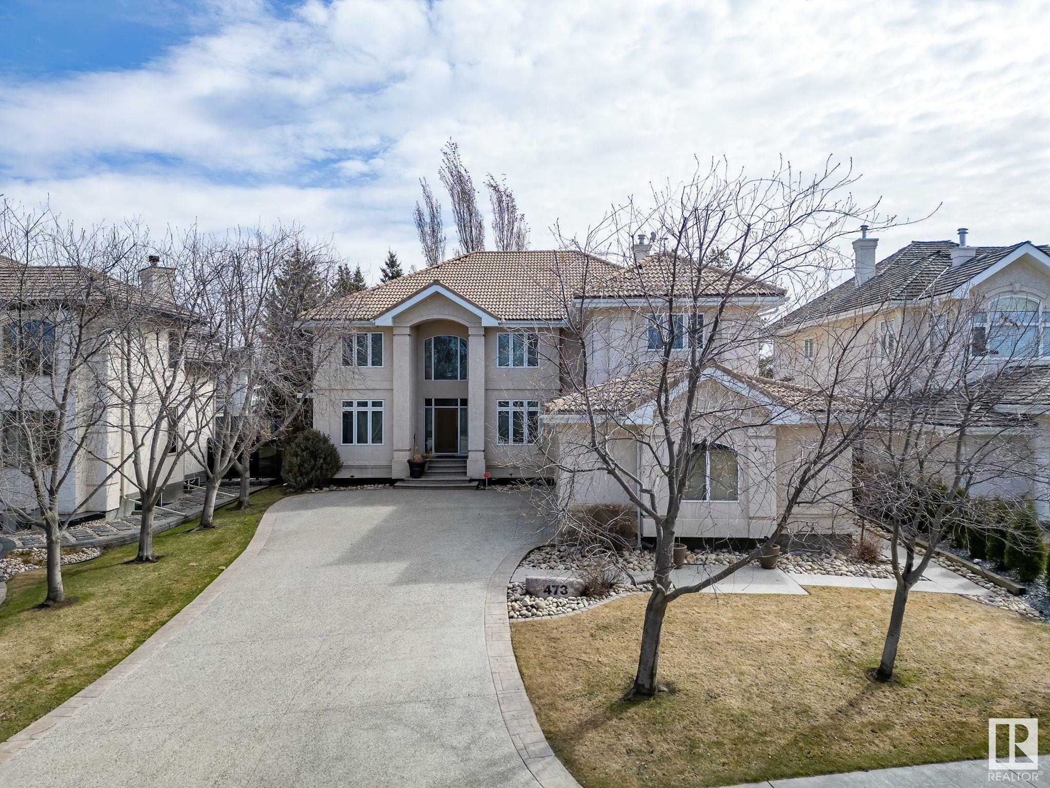 473 Heffernan Drive NW  Edmonton AB T6R 2X1 photo