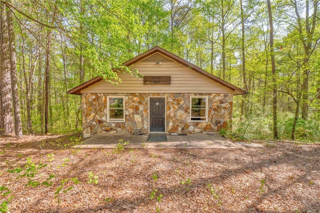 Property Photo:  516 Pioneer Road  GA 30143 