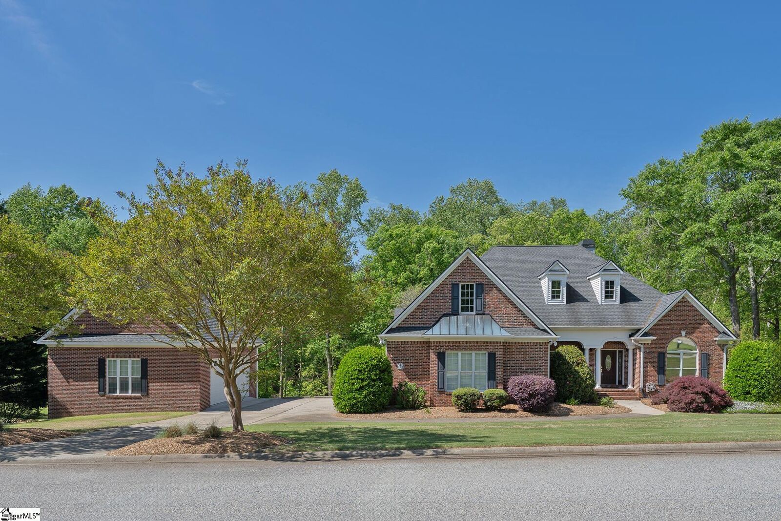 Property Photo: 8 Bingham Way SC 29680