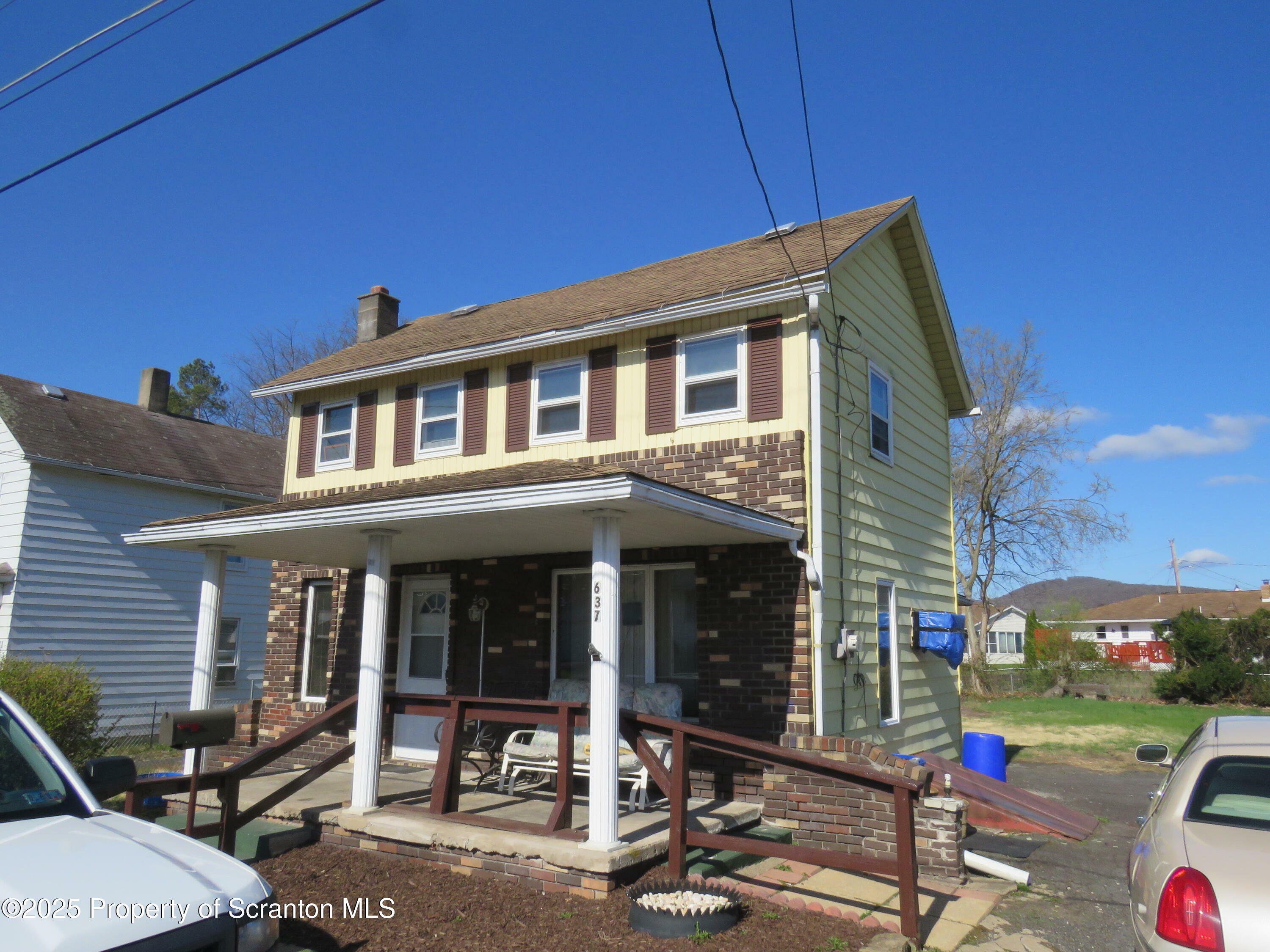 Property Photo: 637 Ann Street PA 18642