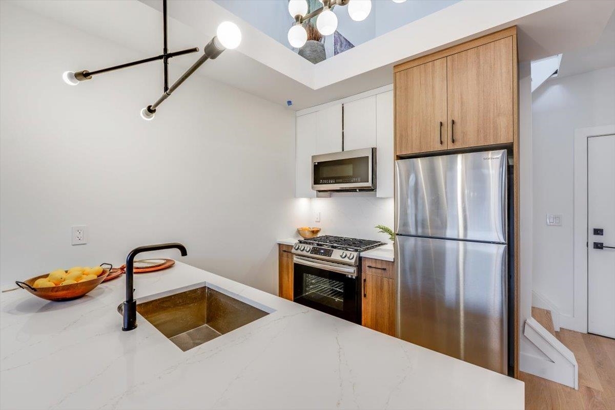 Property Photo: 10 Brinkerhoff St 303 NJ 07304