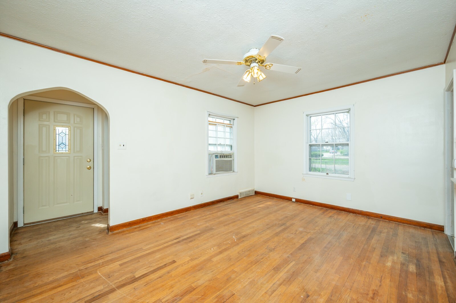 Property Photo: 45 NW Aurora Avenue IA 50313