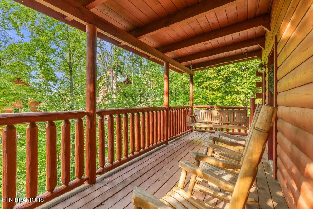 Property Photo: 1904 Rhododendron Ln TN 37876