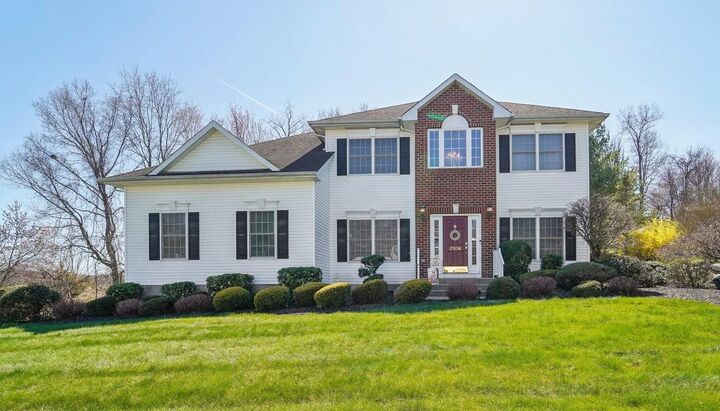 2106 Patriots Court  New Windsor NY 12553 photo