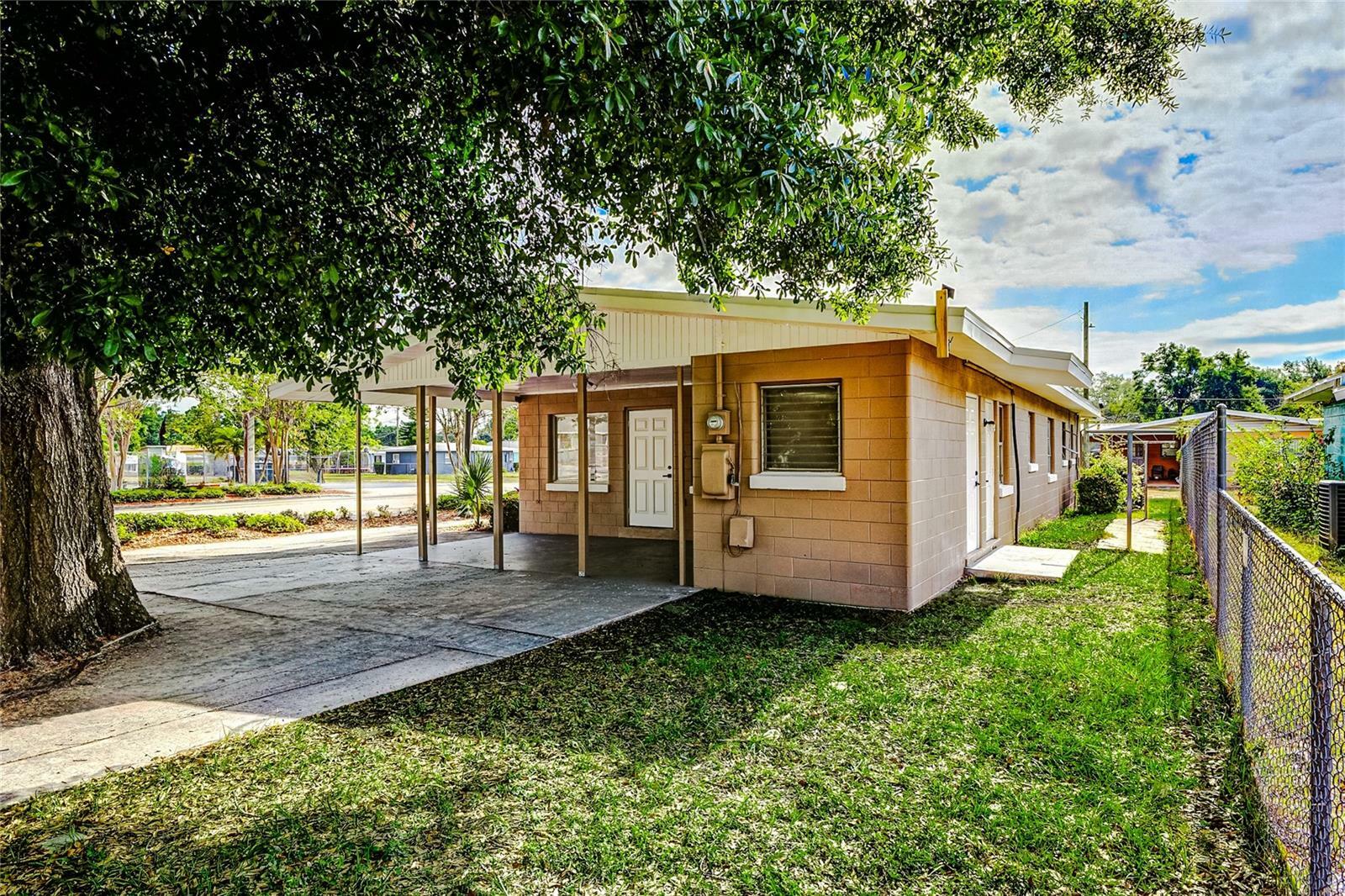 Property Photo: 1928 3rd Street NE FL 33881