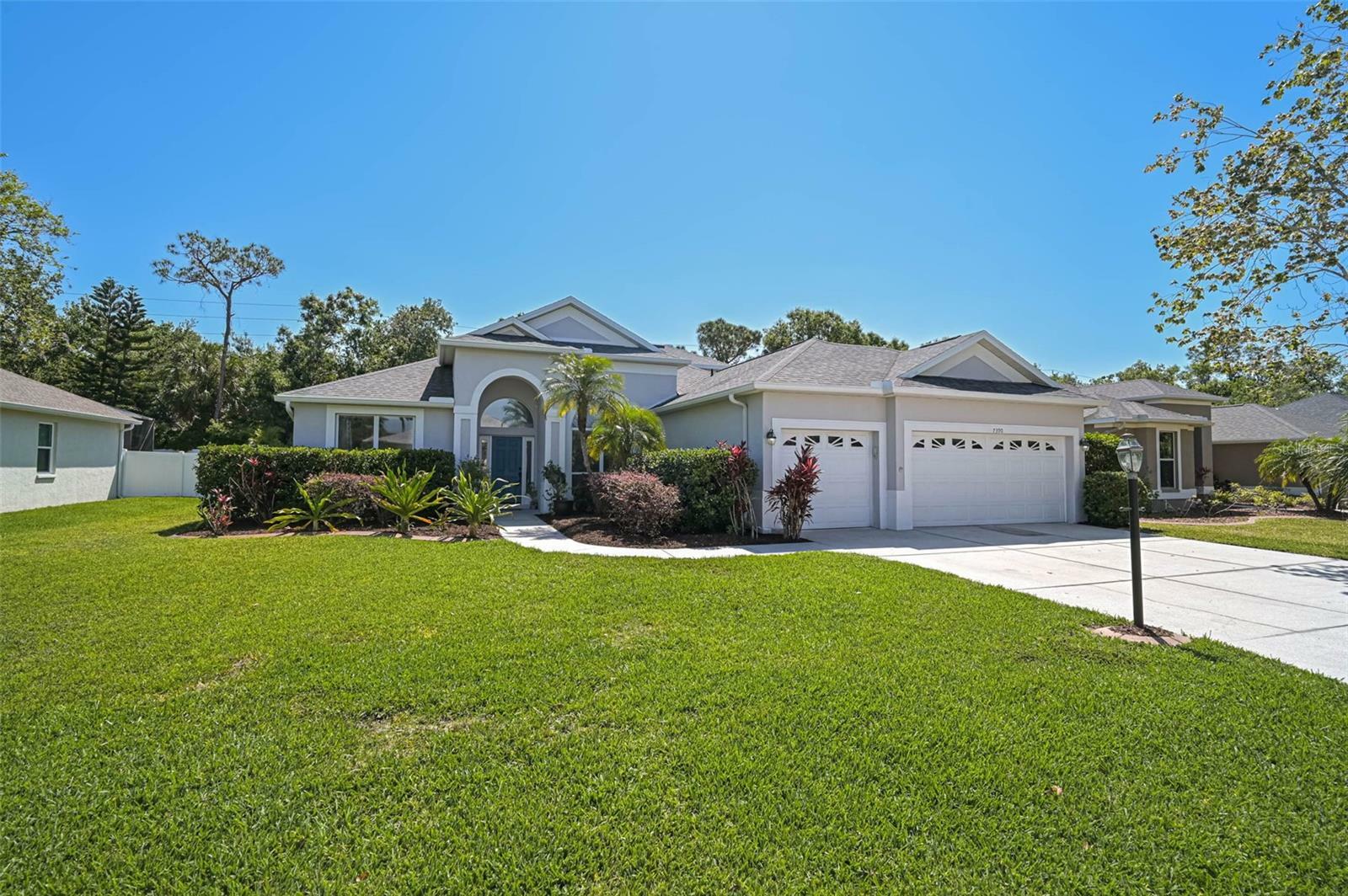 Property Photo:  7390 Deer Crossing Court  FL 34240 