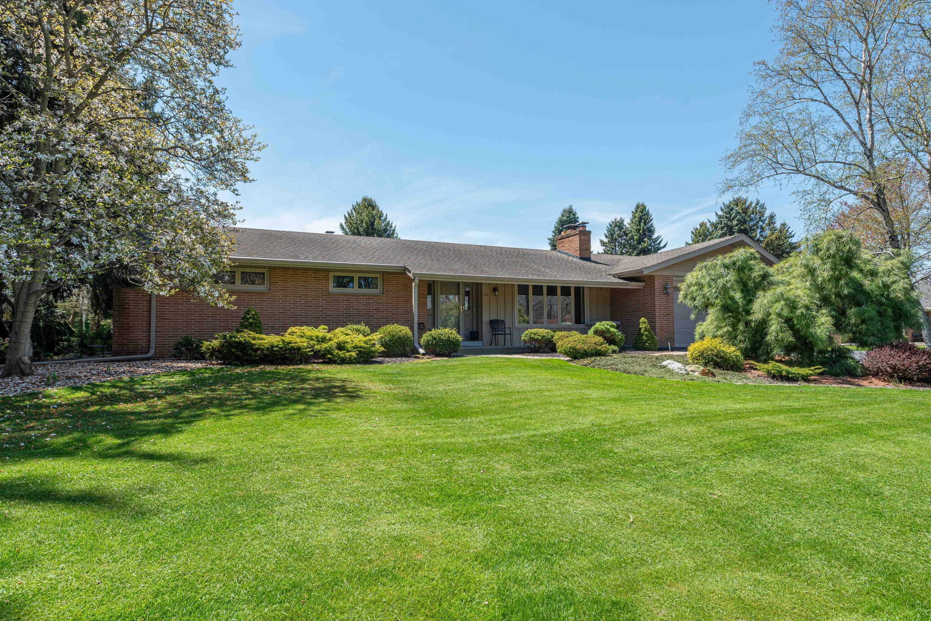 Property Photo: 21 Jim Lin Ln WI 53402