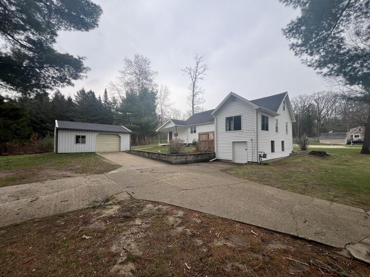 9088 S Mason Drive  Newaygo MI 49337 photo