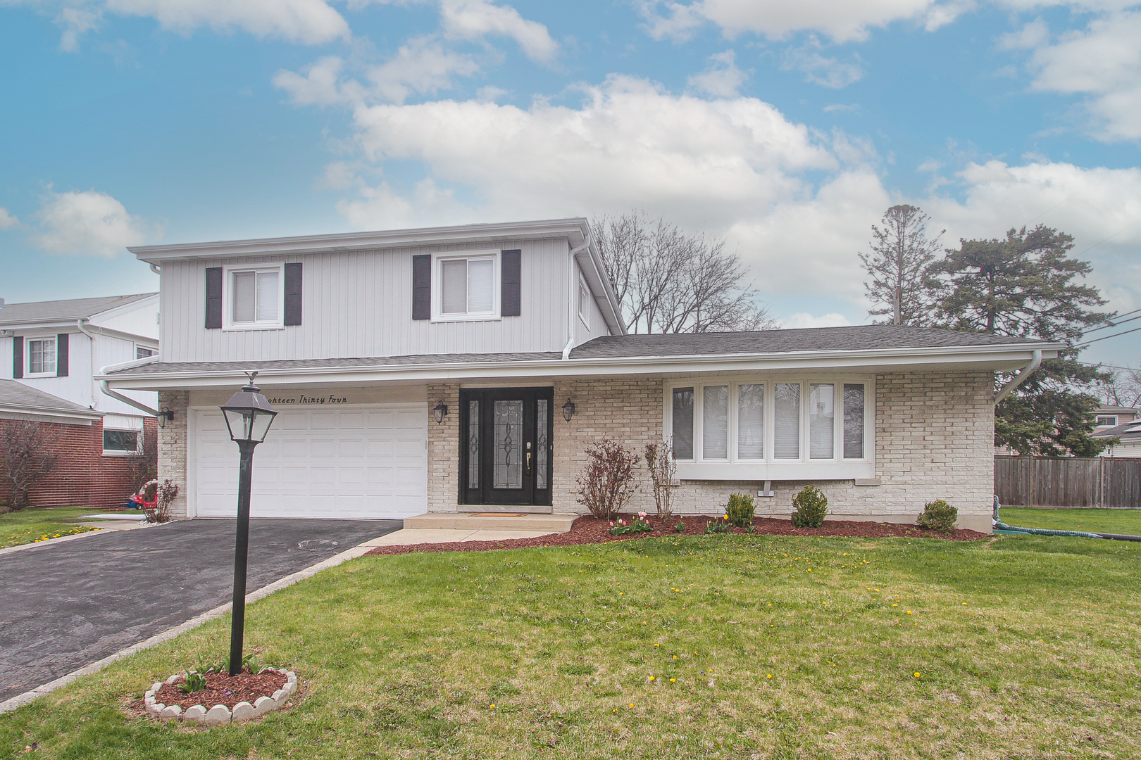 Property Photo: 1834 E Boulder Drive IL 60056