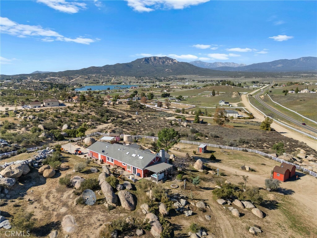 Property Photo: 49275 Meadowview Way CA 92536