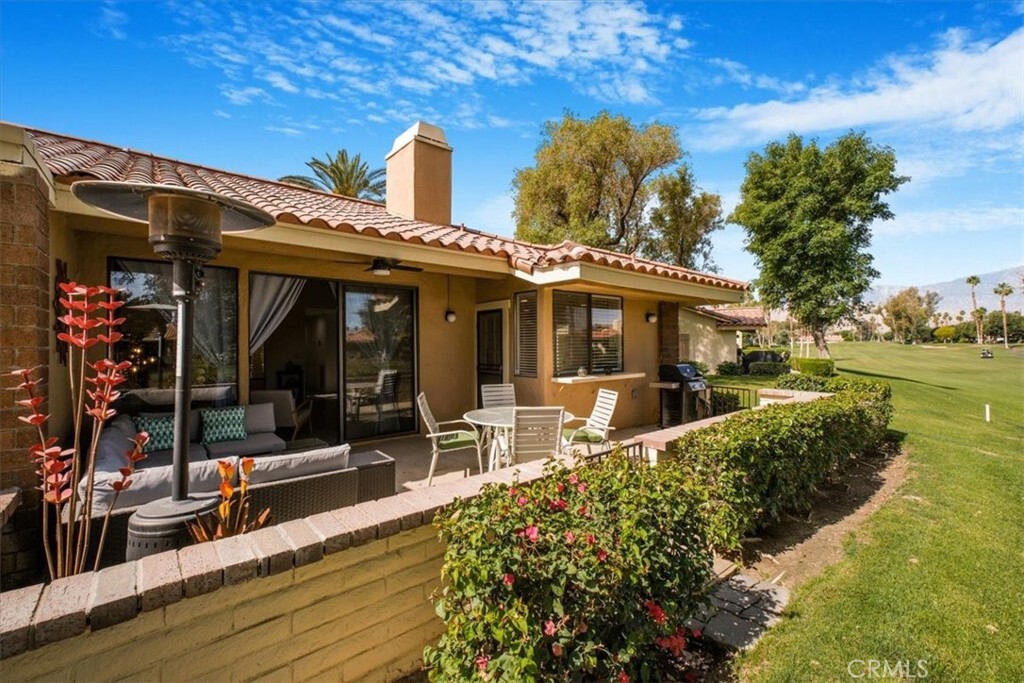 Property Photo:  332 Villena Way  CA 92260 