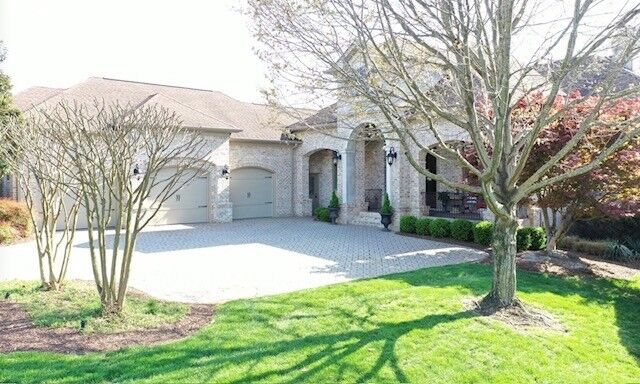 Property Photo:  889 Plantation Blvd  TN 37066 