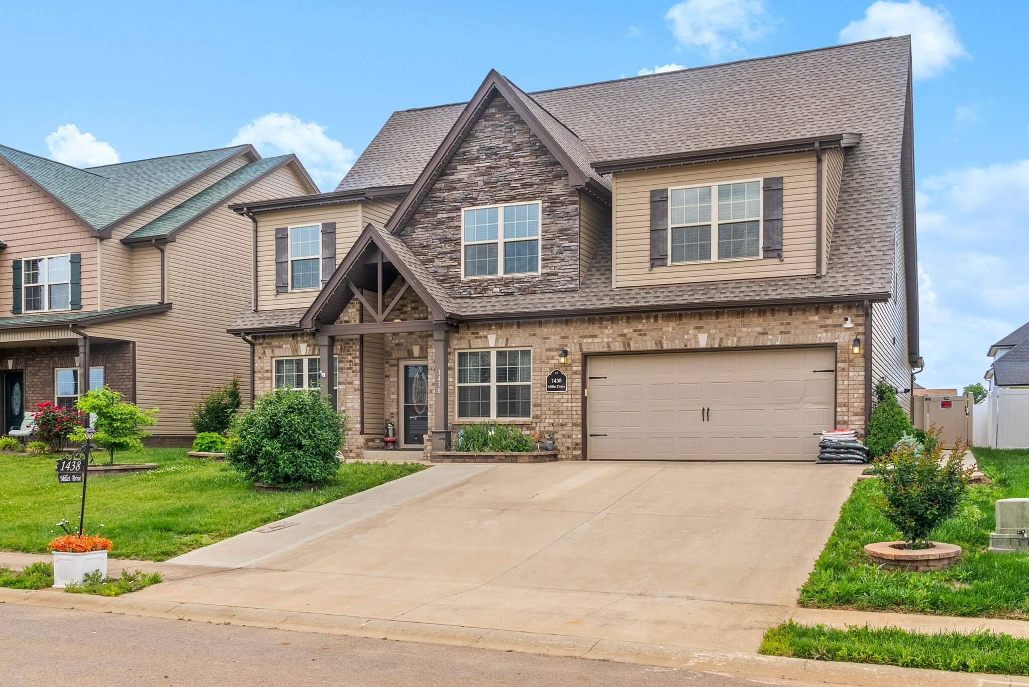 Property Photo: 1438 Millet Dr TN 37040