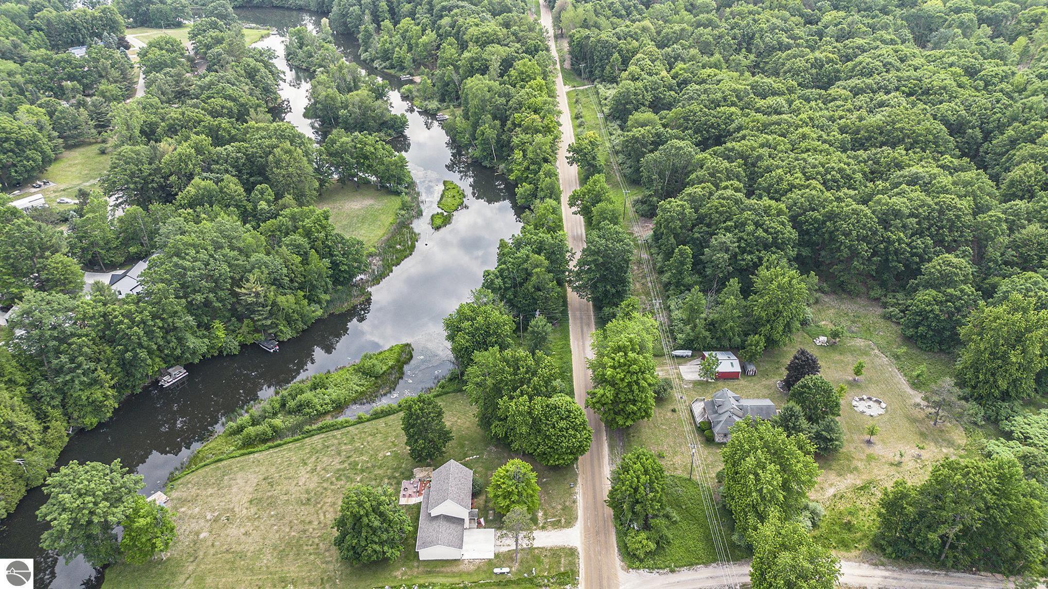 Property Photo: 734 N Rolland Road MI 48893